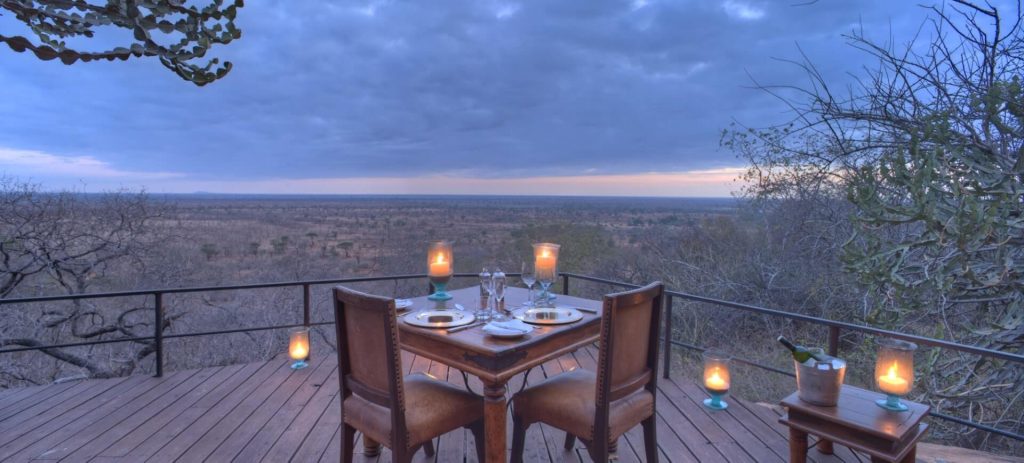 Elsa_s Honeymoon Cottage romantic dinner Szenisch Africa Safaris & Expeditions