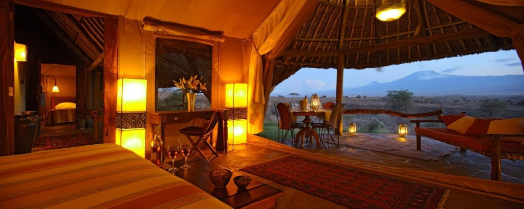 Tortilis Family Tent - Double at Dusk Szenisch Africa Safaris & Expeditions